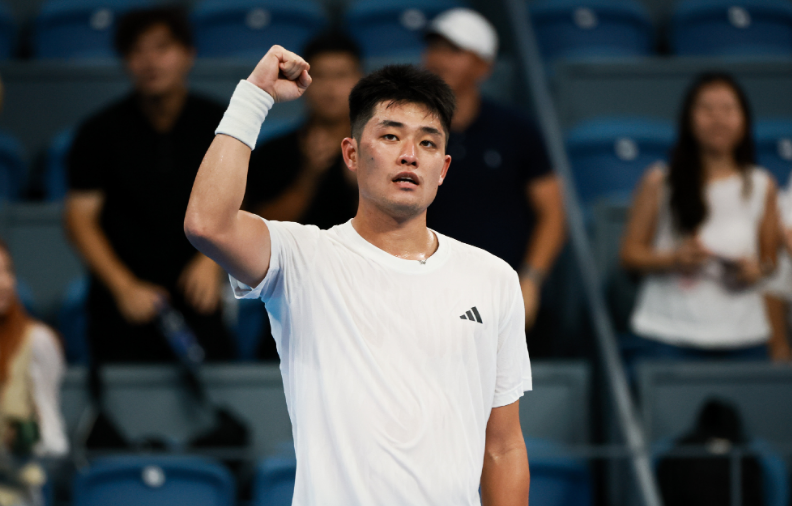 吴易昺晋级, 网资格赛名, 赛取得