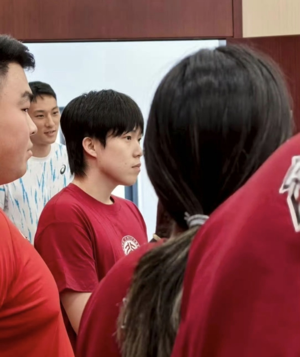 的个人偏好, 钦一模一样, inews